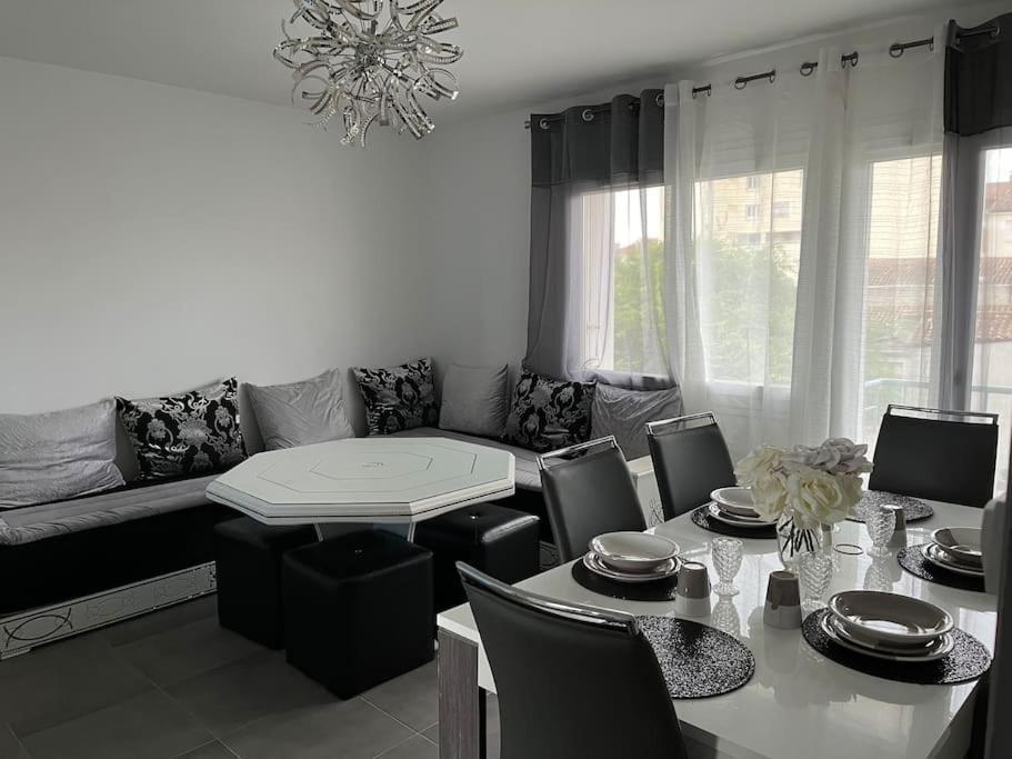Bel Appartement Neuf, Bien Situe カルカソンヌ エクステリア 写真